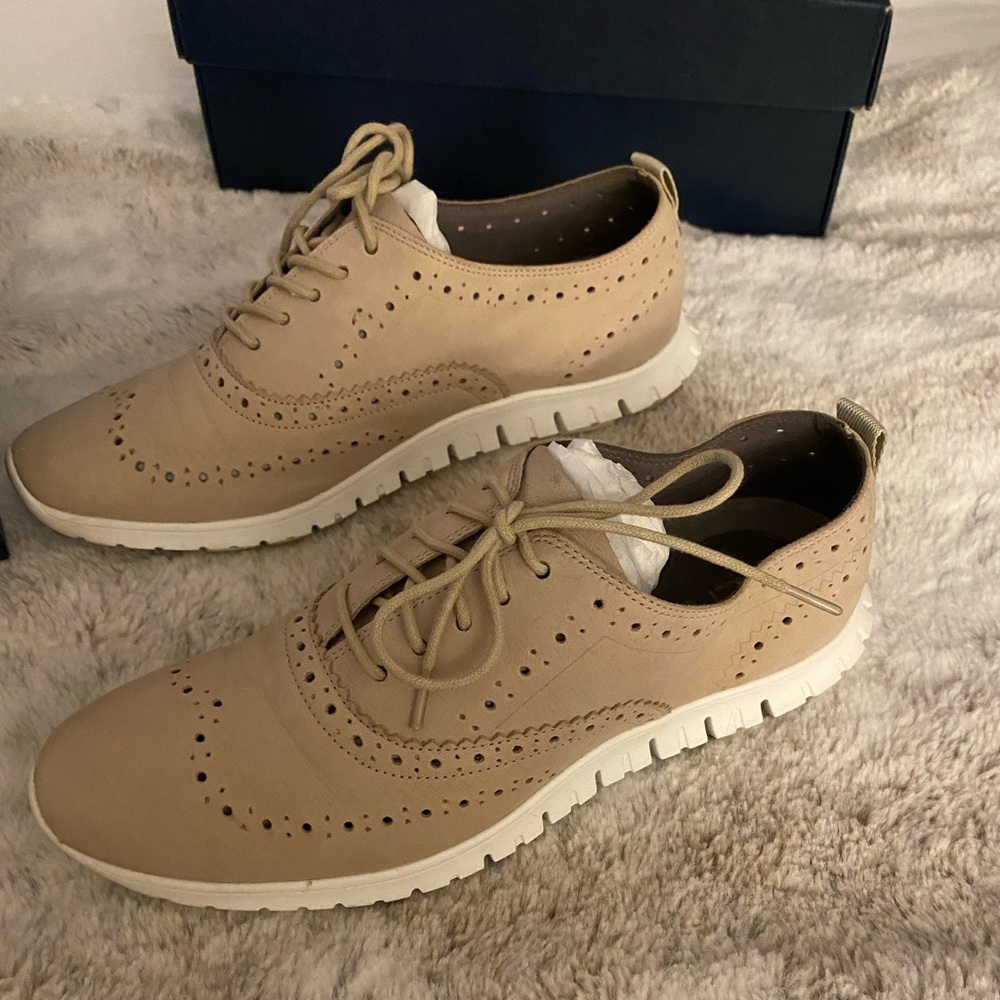 Cole Haan Woman’s size 7  active shoe